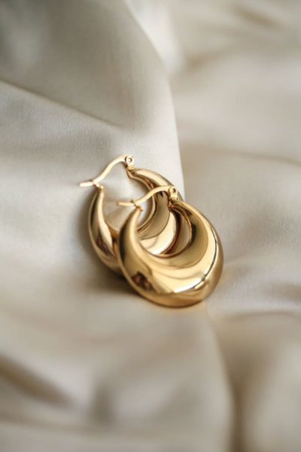 chunky gold hoop earrings