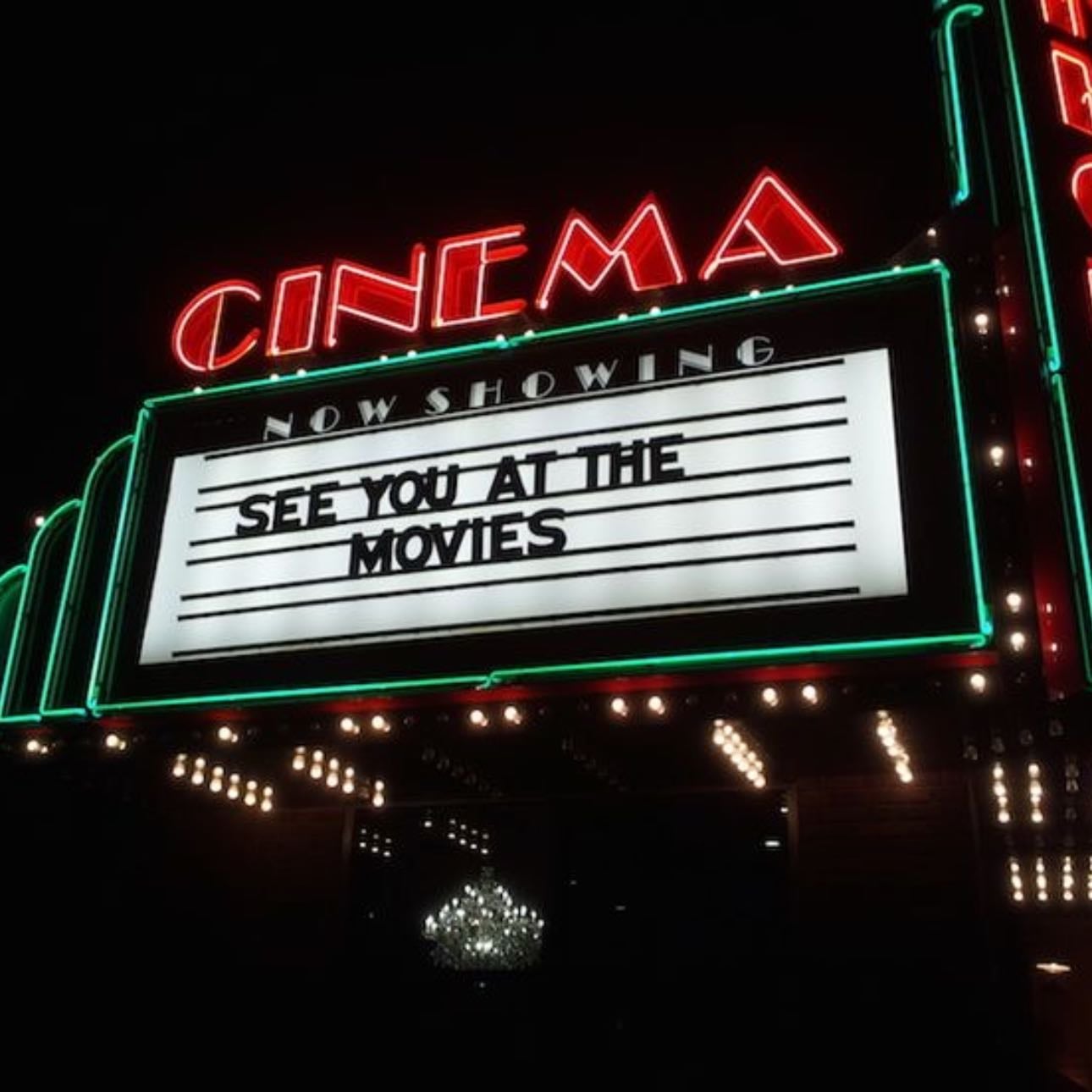 Ir al cine sola