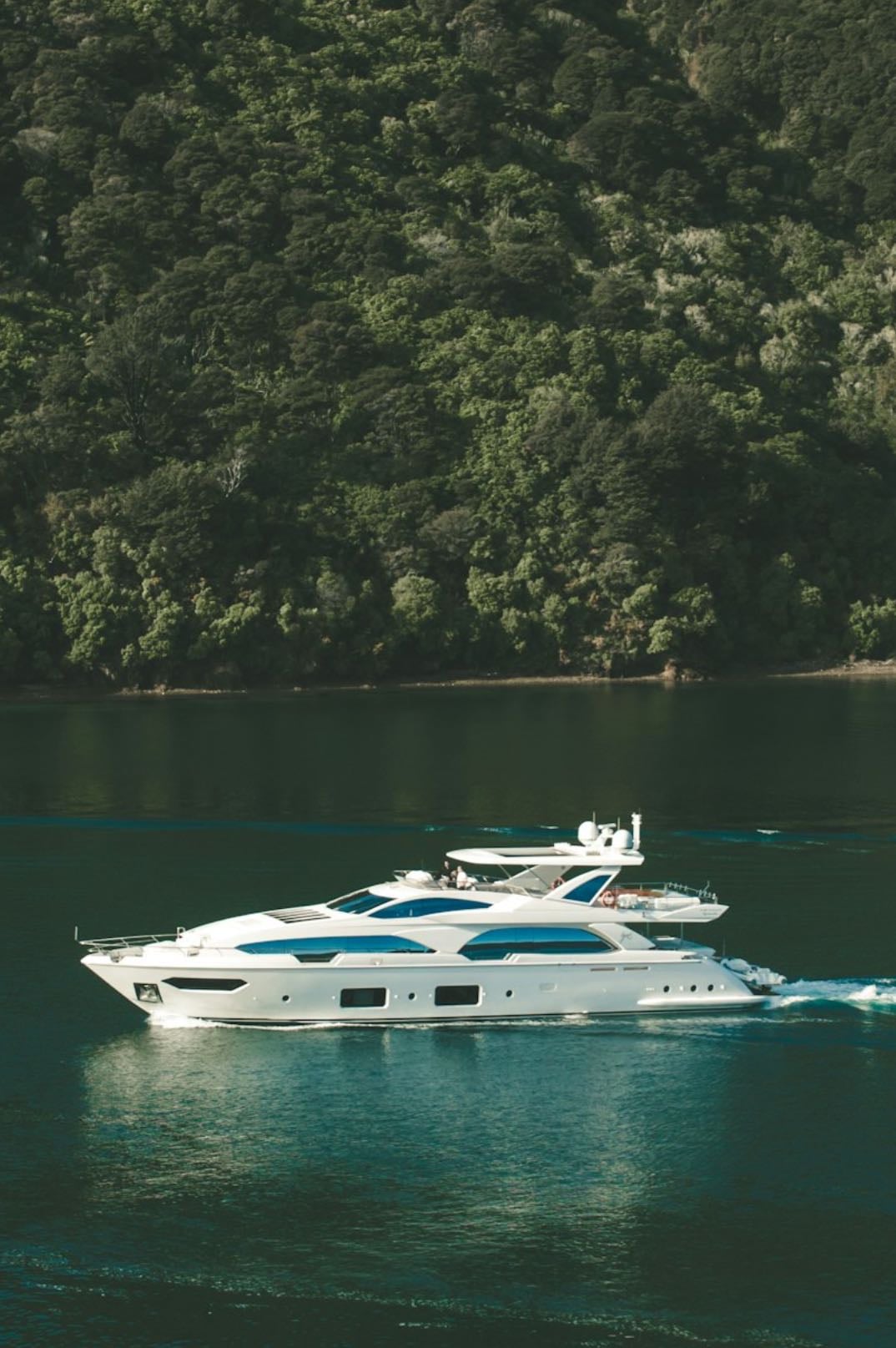 yacht
