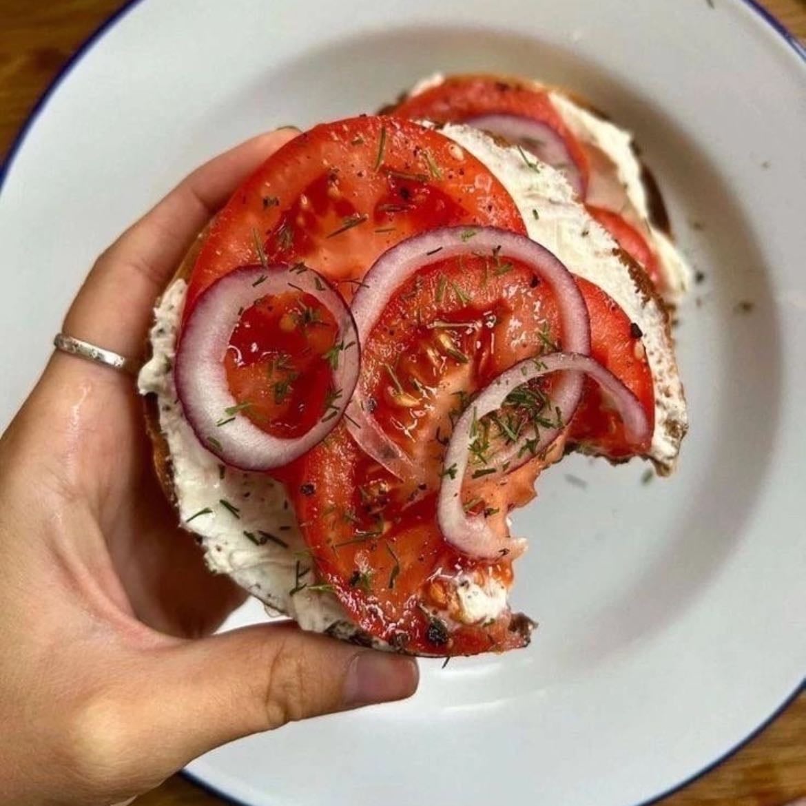 Tostadas de tomate y queso