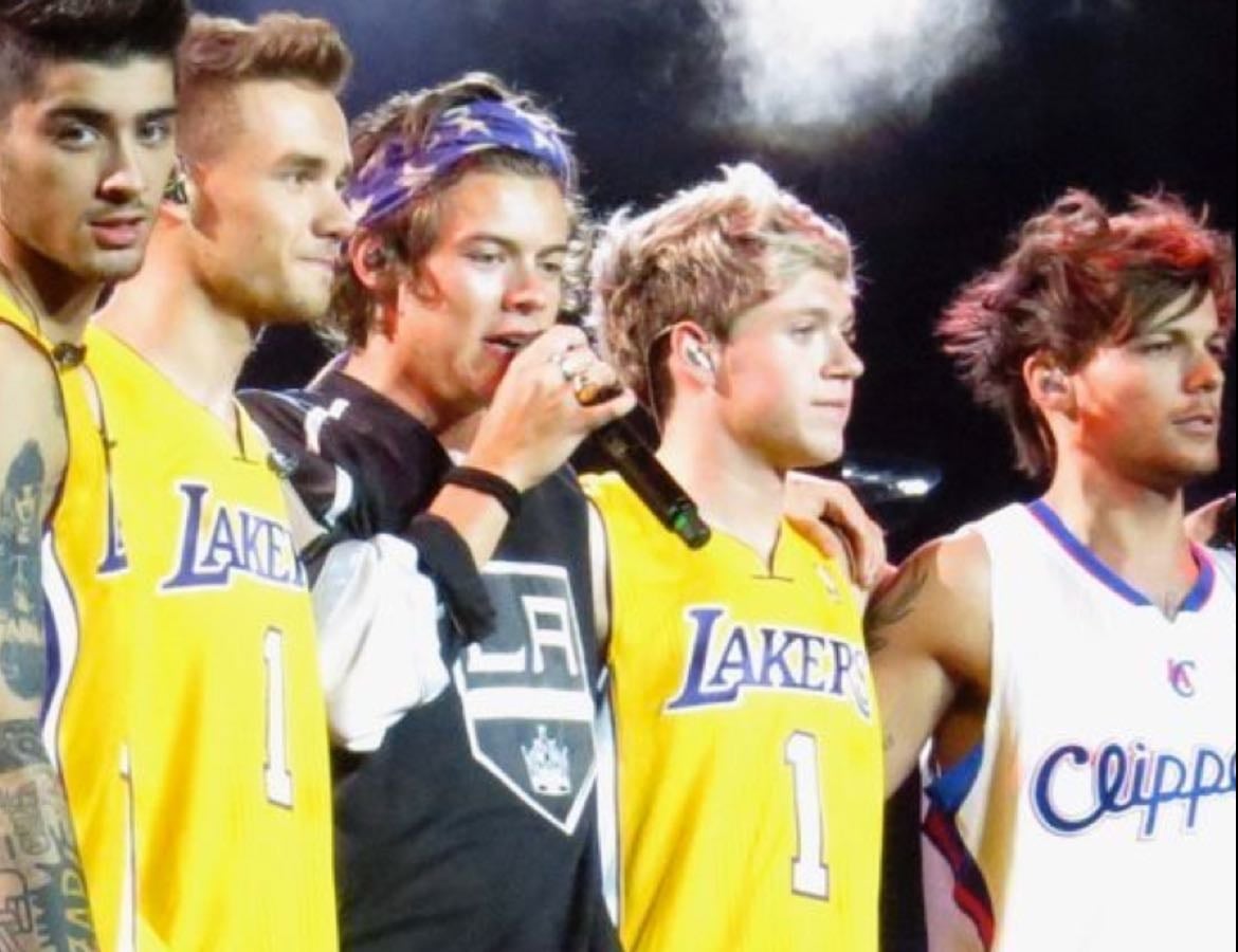 Why you should become a fan of 1d💗