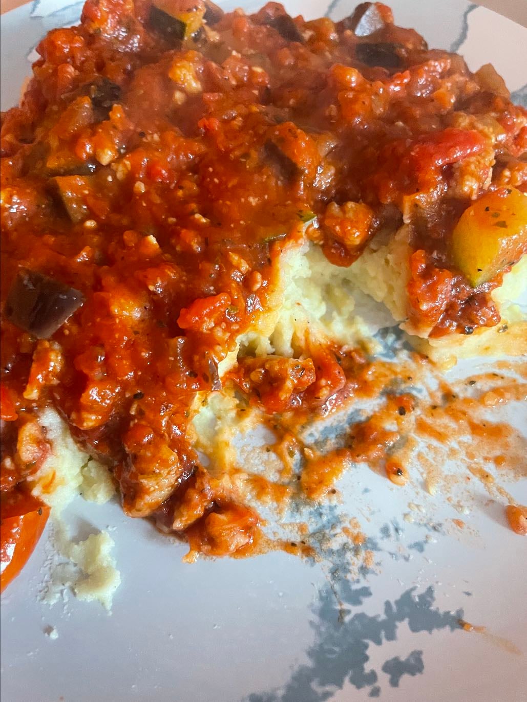 Puree met tomatensaus