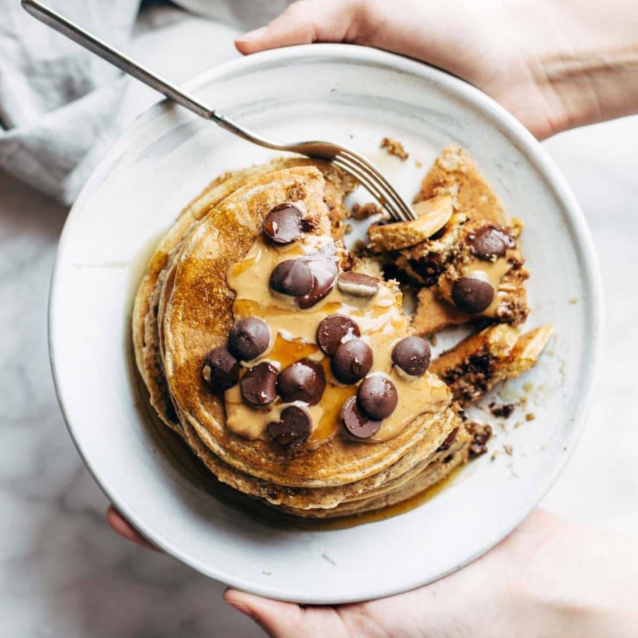 Protein pancakes - Whether it’s oats or cereal flour, animal or plant-based milk, you can cook delicious protein pancakes for your post-workout breakfast just by adding to your usual recipe the amount of protein powder you need. I also suggest you to add mashed bananas & and bit of salt to supplement the potassium levels that decreased during the workout. For an extra boost of flavour you can also add cinnamon or vanilla extract.