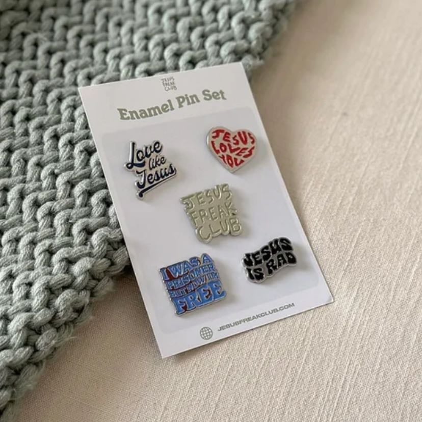 Pin Set Jesus Freak Club
