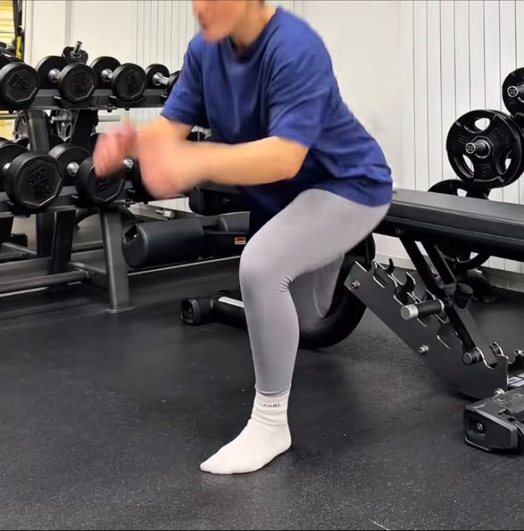 Jumping split squat - 5x each leg