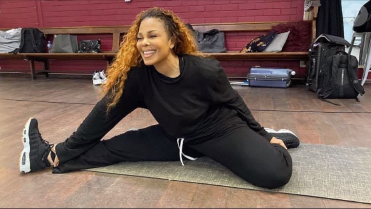 Switch to L-sit - 30 secs each legs