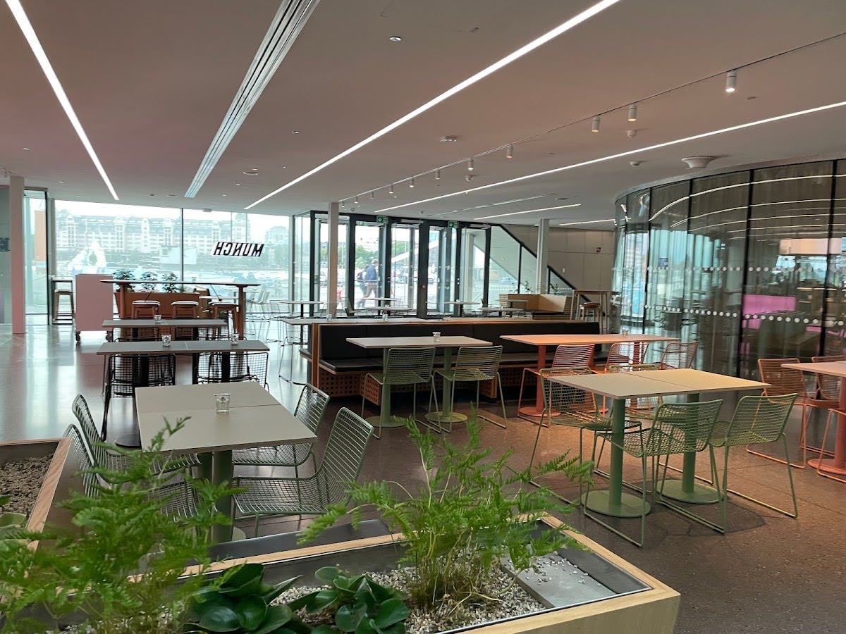 MUNCH Deli og Kafé