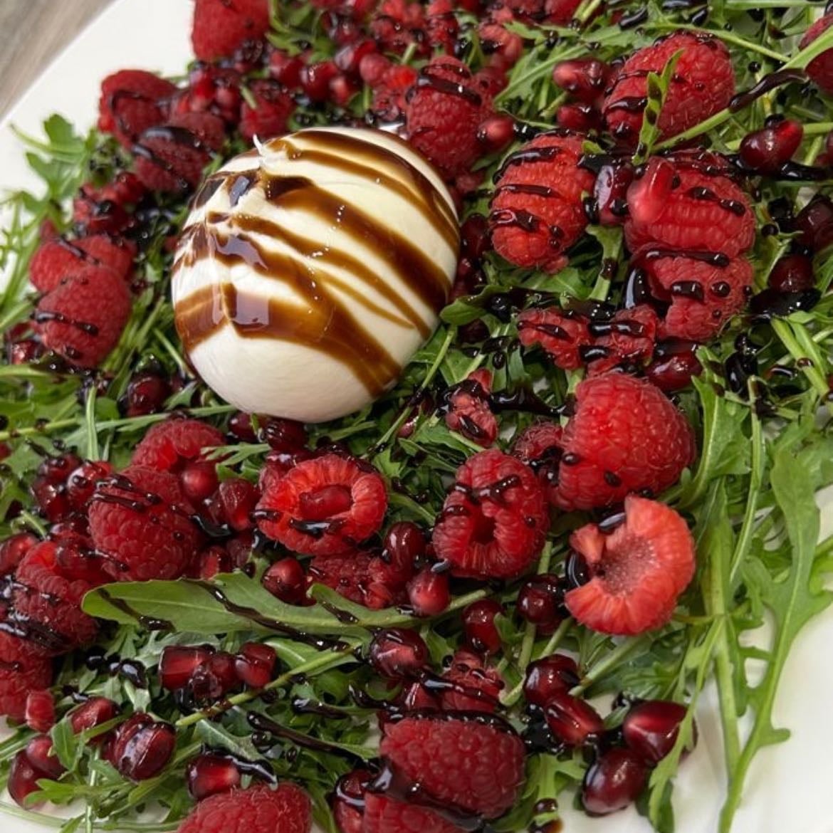 Burrata salad
