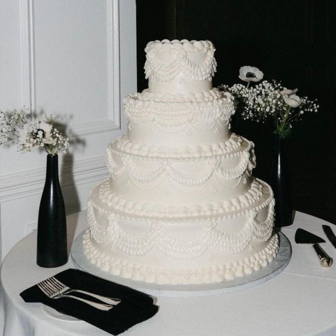 vintage style cake