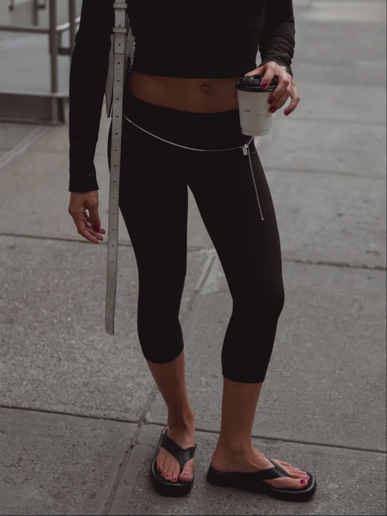 Capri pants - One half or BERSHKA