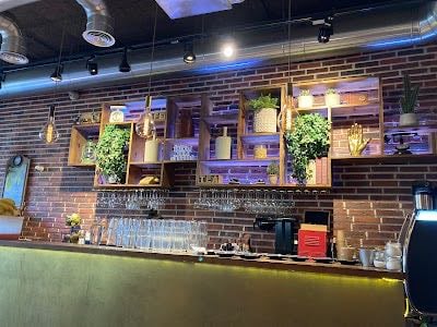 Zenith - Brunch & Cocktails Bar