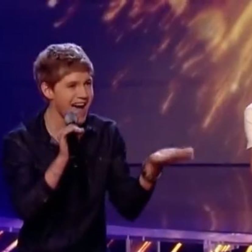 nial horan viva La Vida - heās such a cutie and he just looks so proud of himself