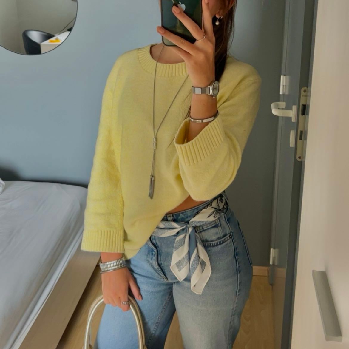 Jaune