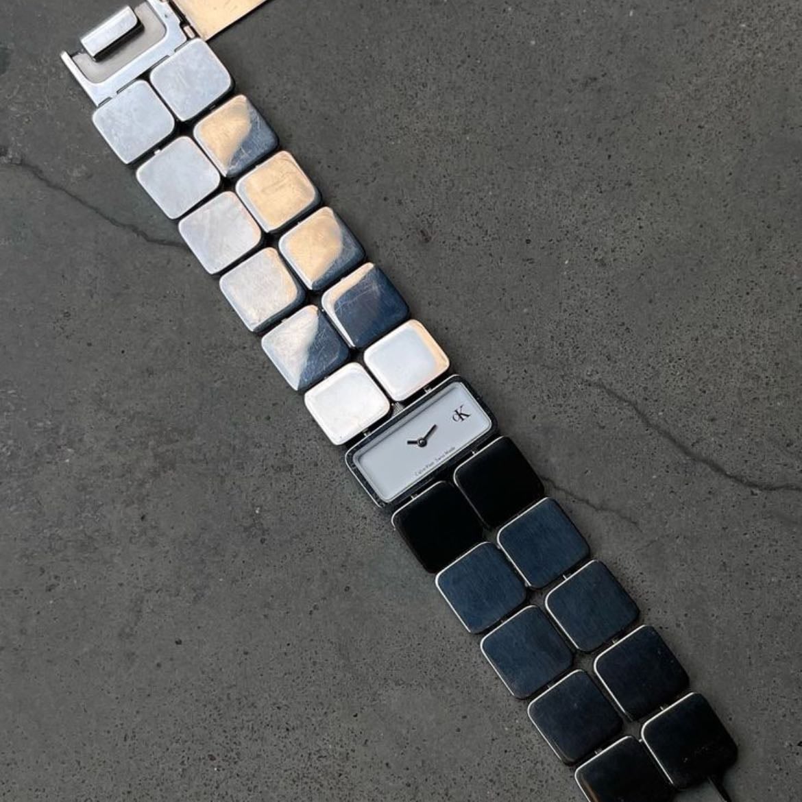 UNUSUAL CALVIN KLEIN SWISS MADE QUARTZ WATCH