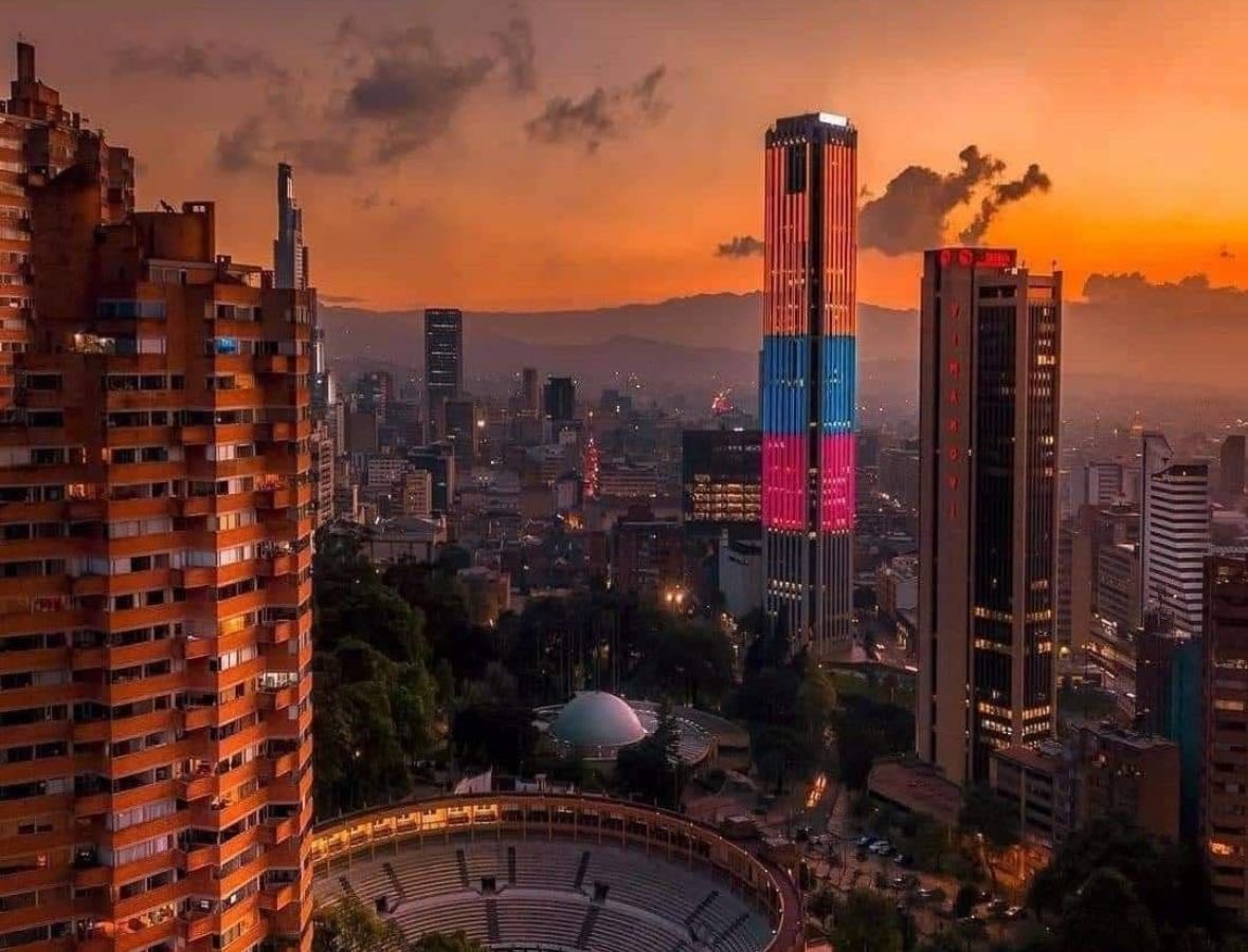 Eating in Bogota 🍸🇨🇴