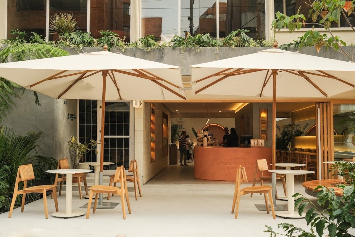 Tropicalia Coffee 🥞 - Coffee and work