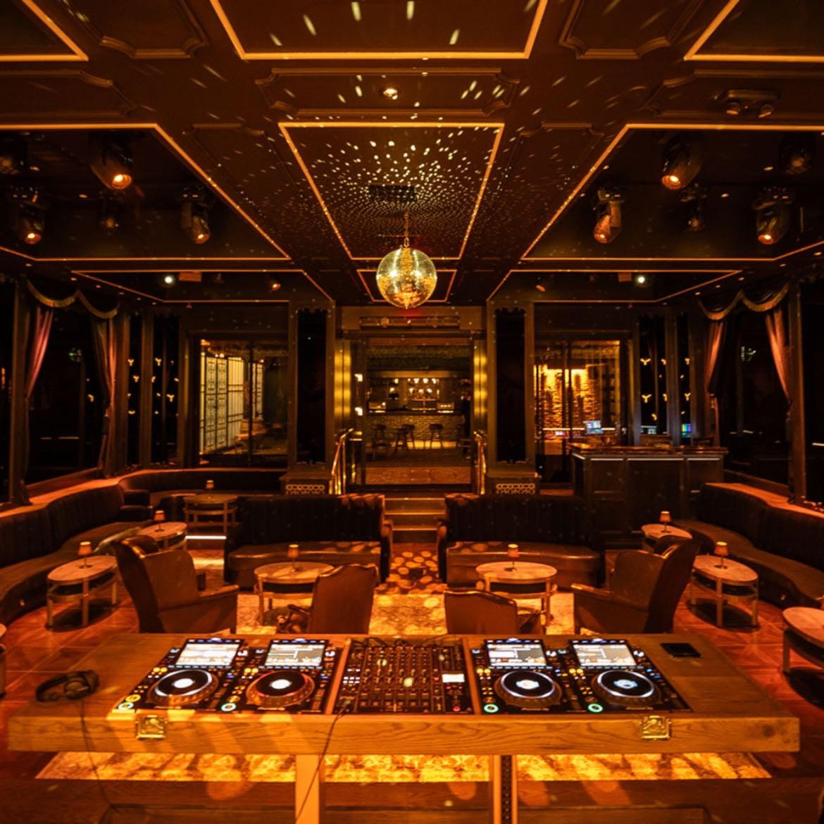 Spotlight Club