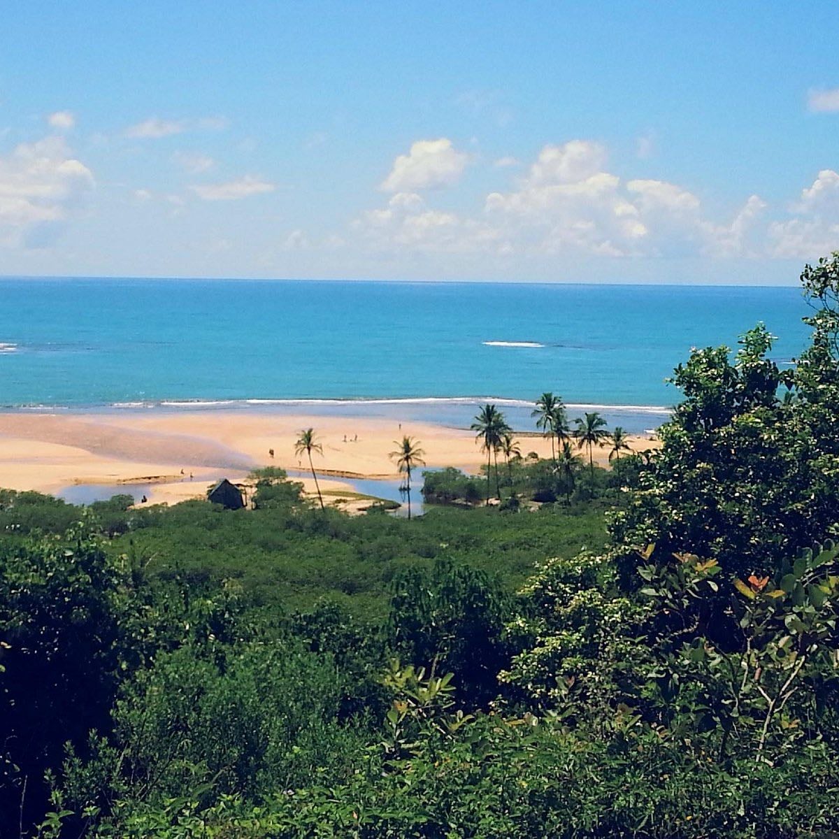 Praia dos Coqueiros - lindíssima, areia fofinha, mais roots e bem família