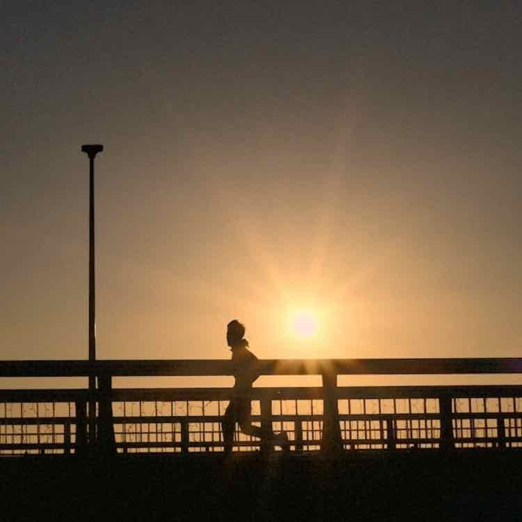 Correr - Te hace desahogarte mucho y es bueno para el cuerpo🏃♀️👍