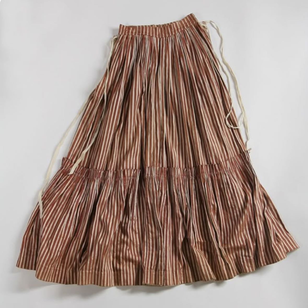 πππππ πΏ - Flowy striped skirt