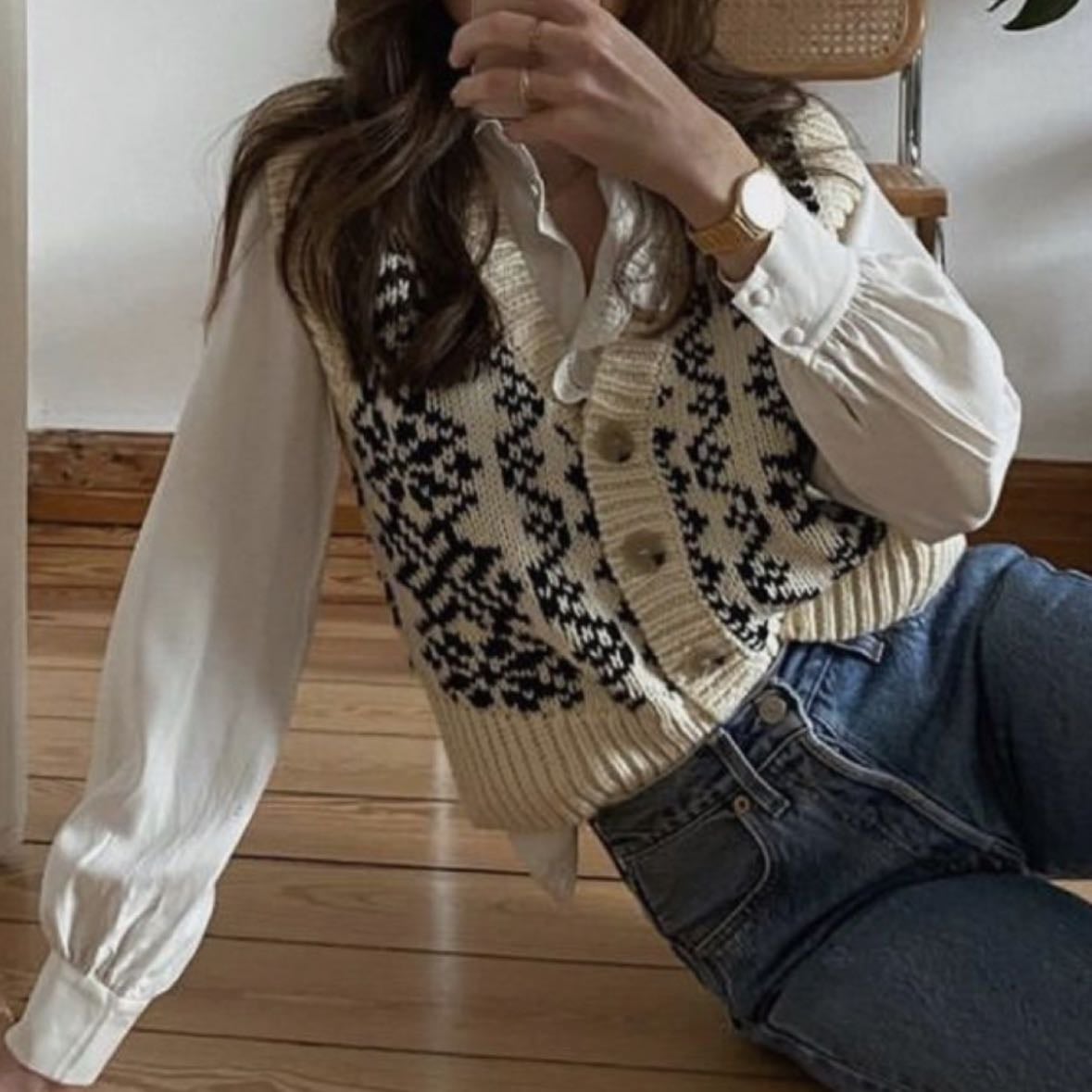 πππππ π½ - Long sleeved blouse with knit vest and jean combo