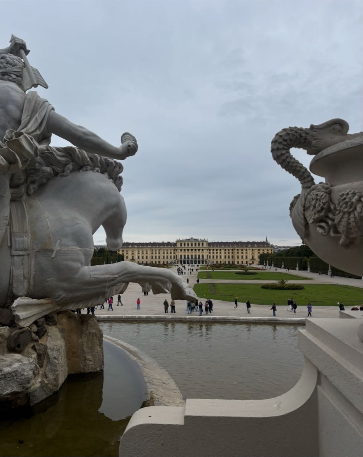 Schloss Schönbrunn - Walk to Gloria