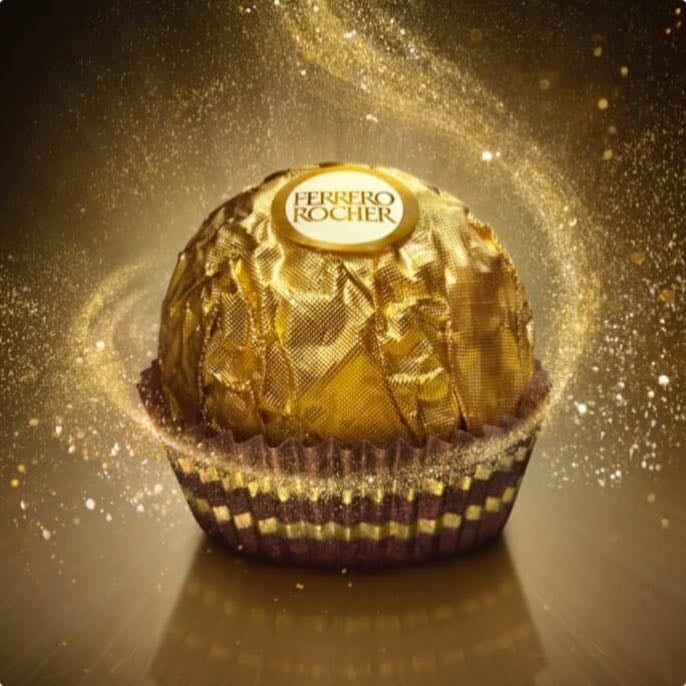 Ferrero rocher - Joya de la corona, mis papás me los compraban cuando era pequeña y vivía en una ciudad fría.