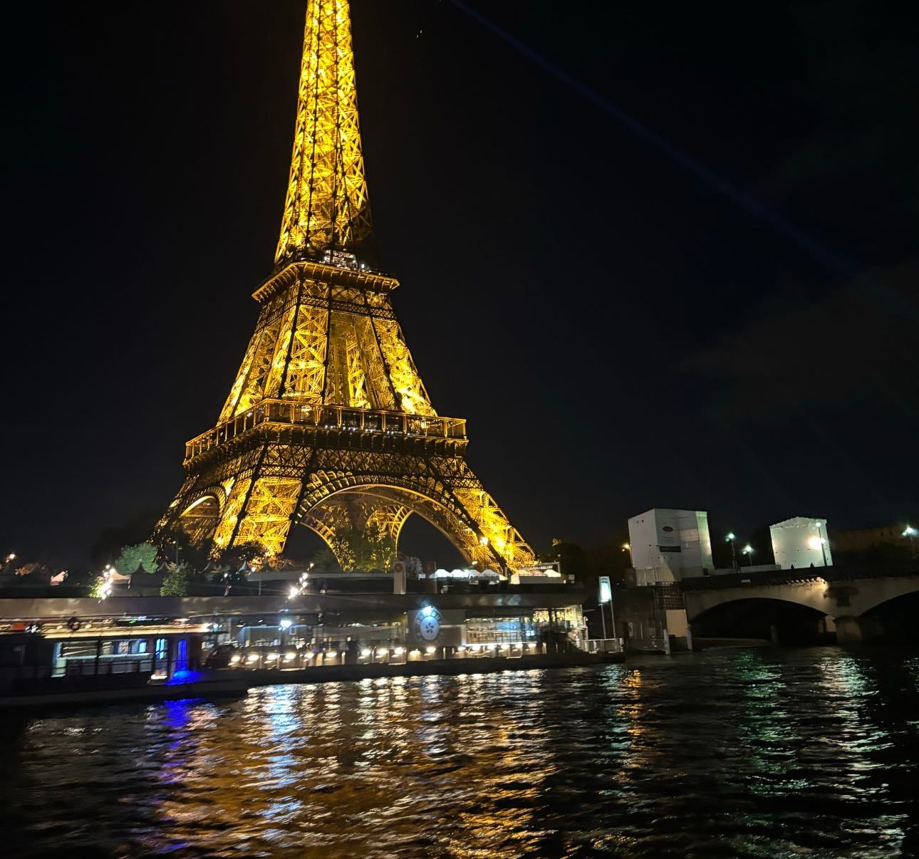 Paris🥖 - Places hypelist by Lara Ferreira
