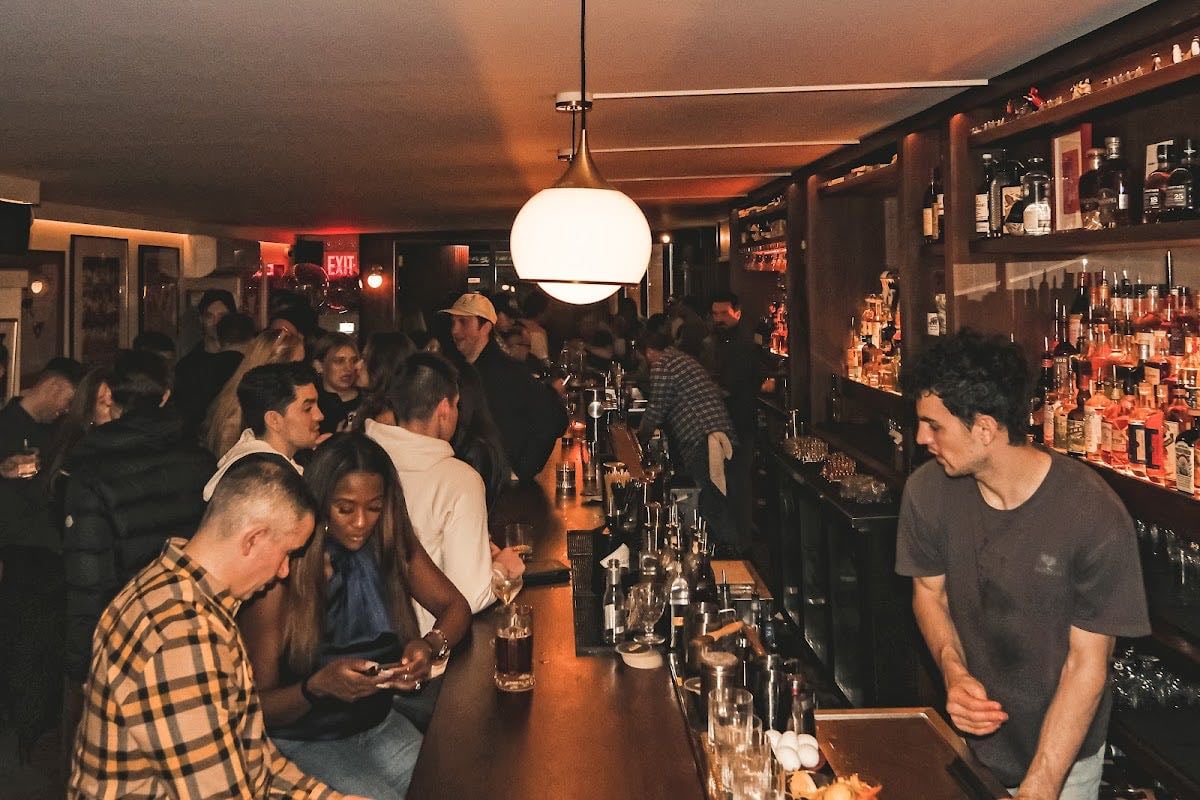 Beyond The Pale - Great gin tonics, a lot of sound