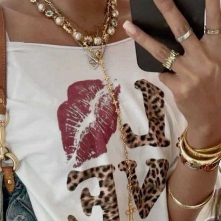 Cropped shoulder shirt