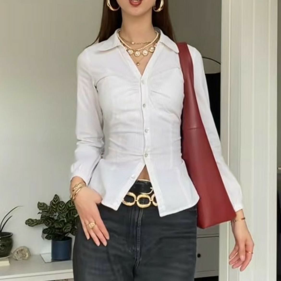 Tight Blouse