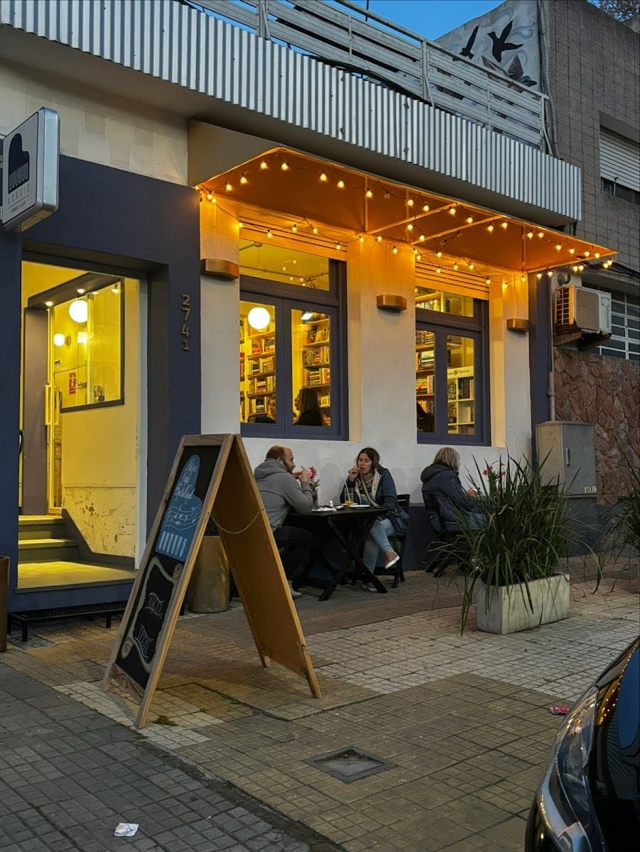 Adagio Librería café