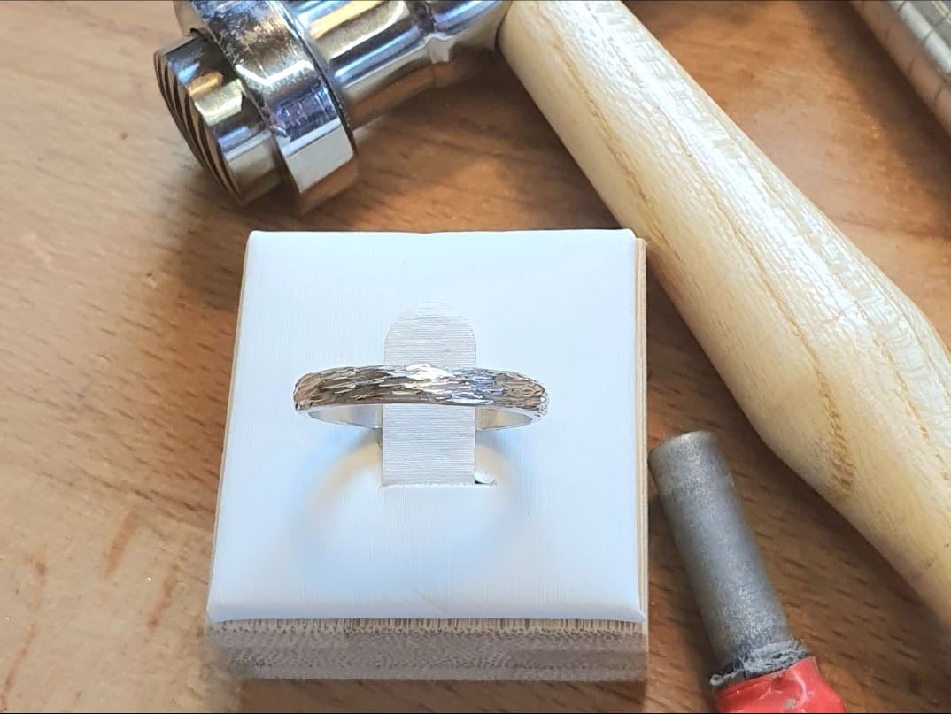 Confection de bague