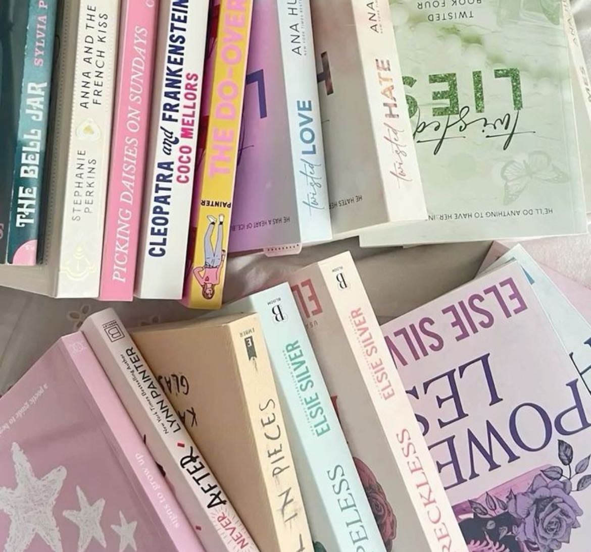 girly books <3