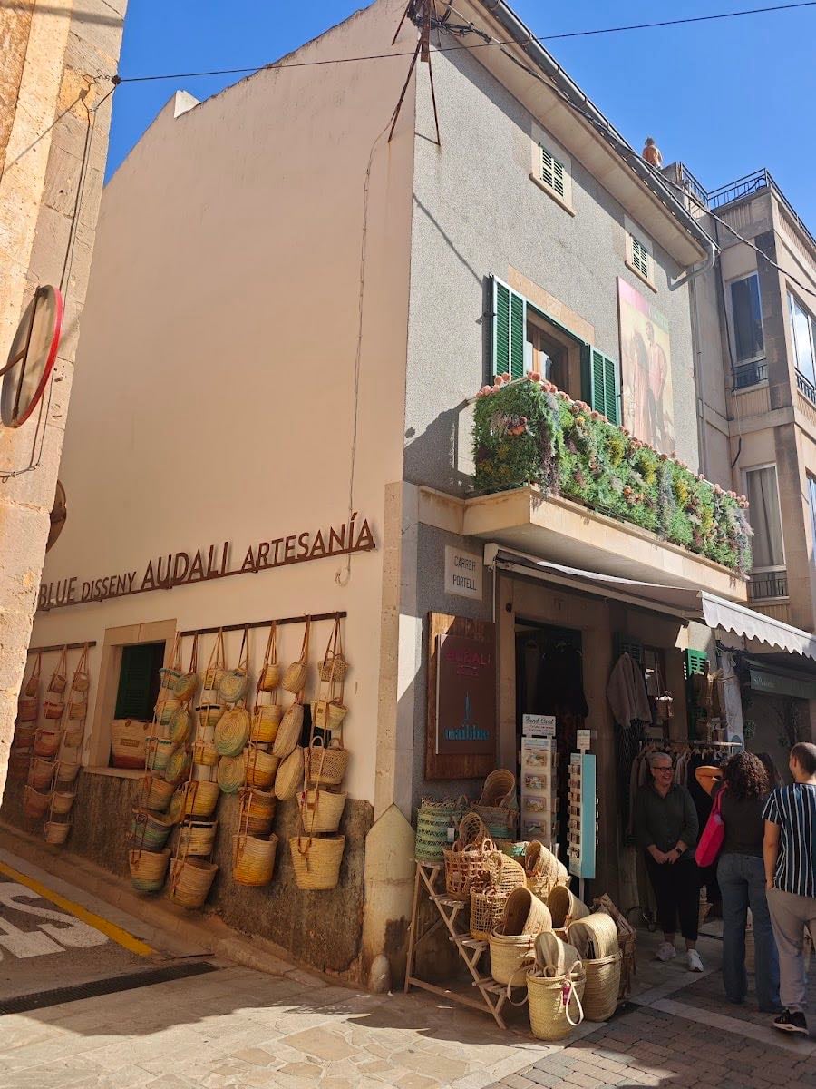 Santany铆 Market