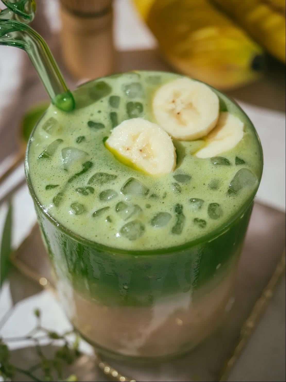 banana matcha latte