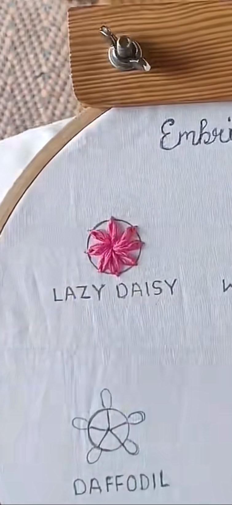 lazy daisy - fleurs en broderie