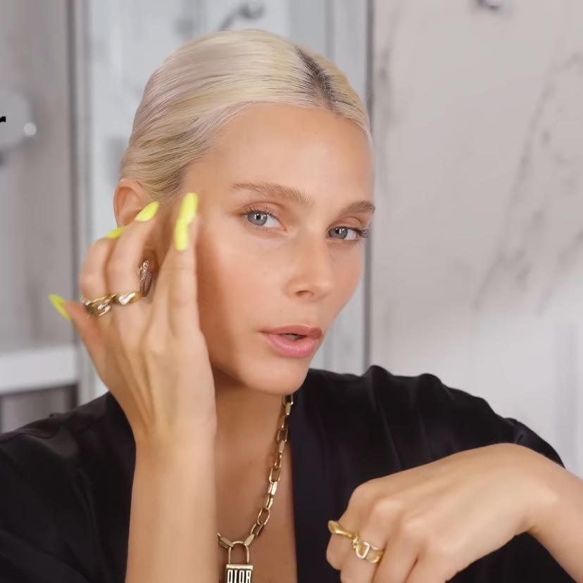 Valentina Zerene - Valentina Zerene: un look bronceado con cejas perfectas