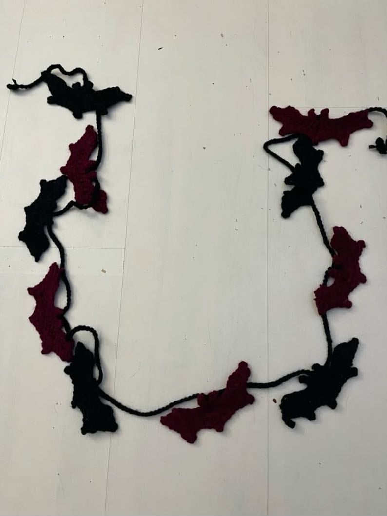 Bat garland - Crochet!