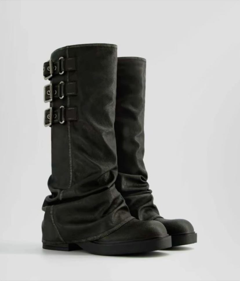 Black boots - This one’s r from bershka