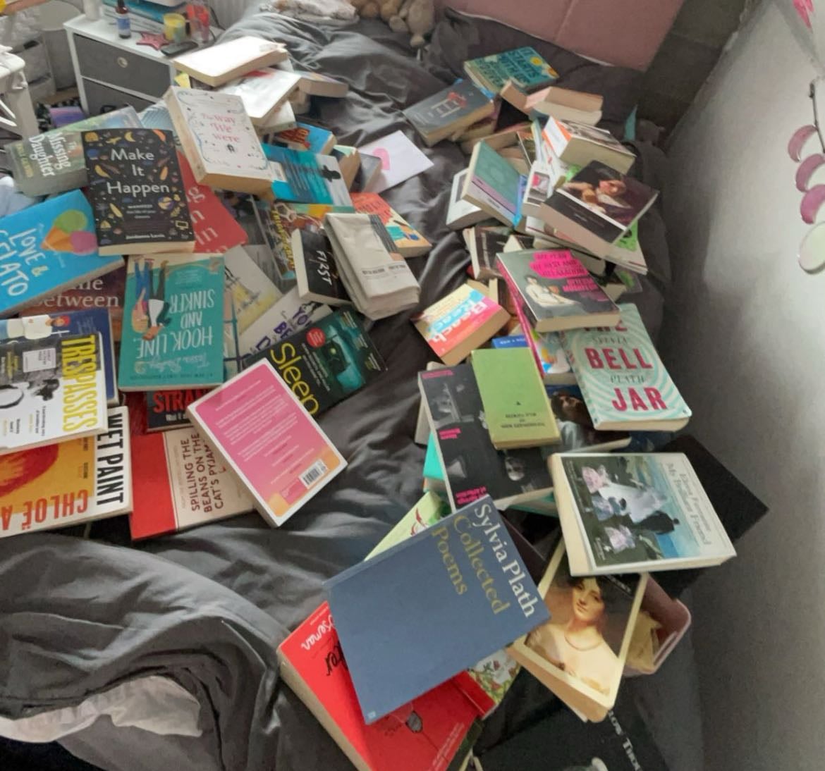 my top 25 books - Books hypelist by izzy