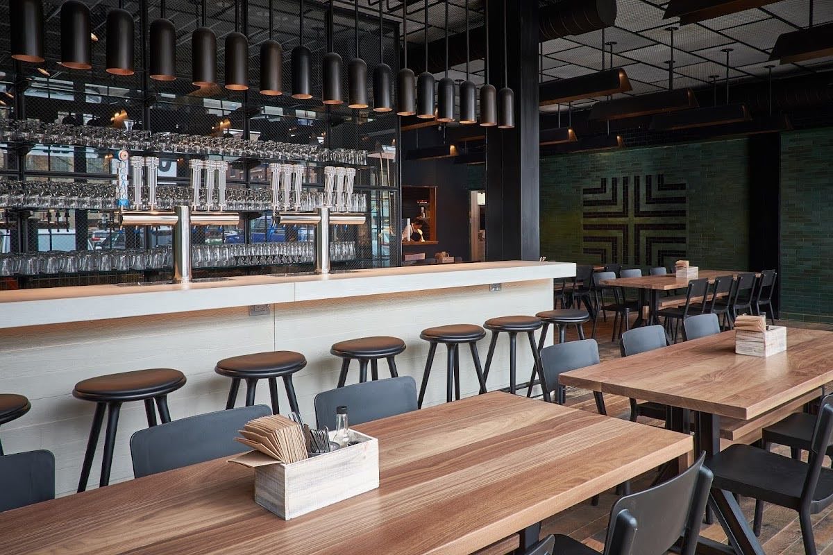 Cruz Blanca Brewery & Taquería