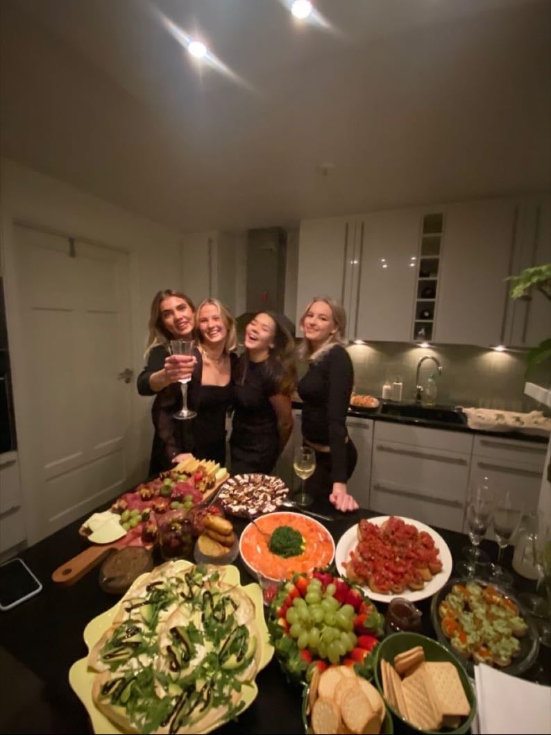 Friends giving - 21st nov