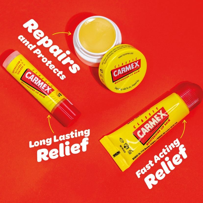 Carmex - Cualquiera de sus presentaciones (tiene una sensación mentolada similar a la de los plumping pero no es plumping)