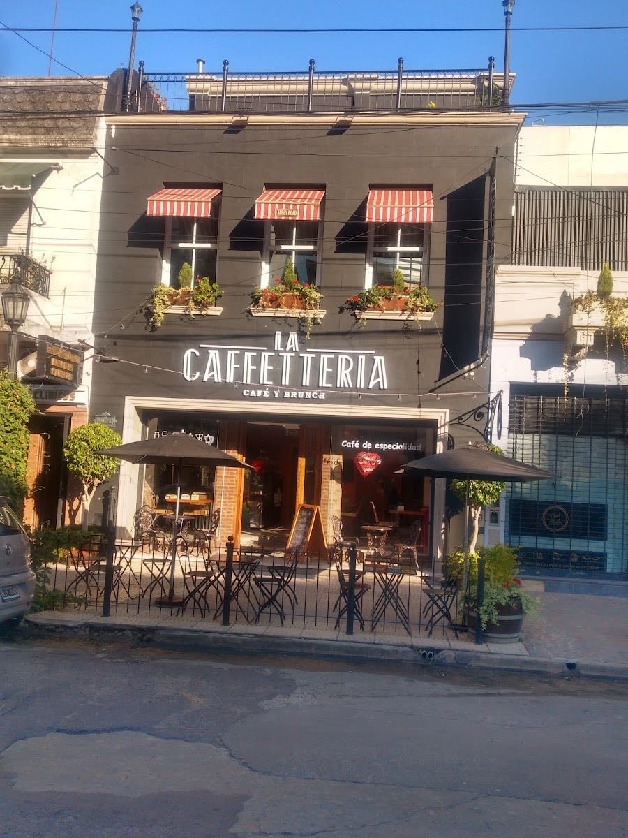 La caffetteria - RIQUISIMO el cafe lo dulce es regular pero safa