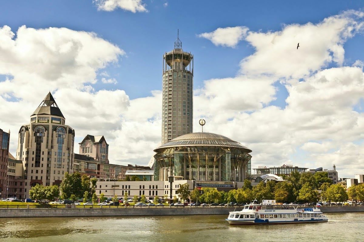 Moscow International House of Music - Yury Gnedovsky, 2002
