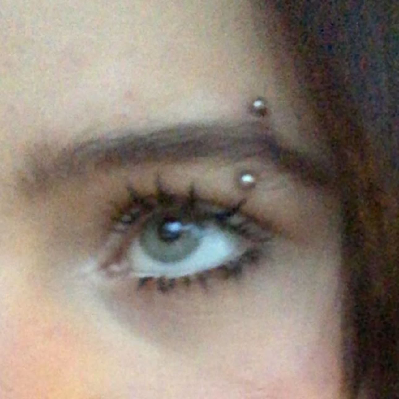 eyebrow piercing