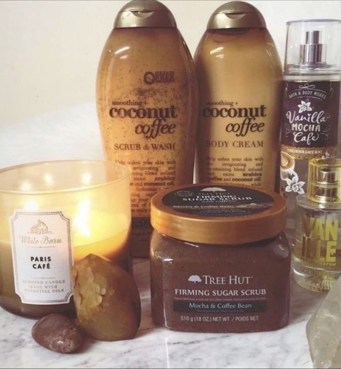 22:00 evening bathroom routine, having a long shower with nice smelling shampoos
