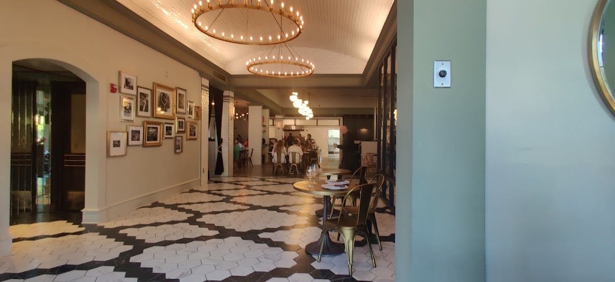 Delucca Gaucho Pizza & Wine - Fort Worth