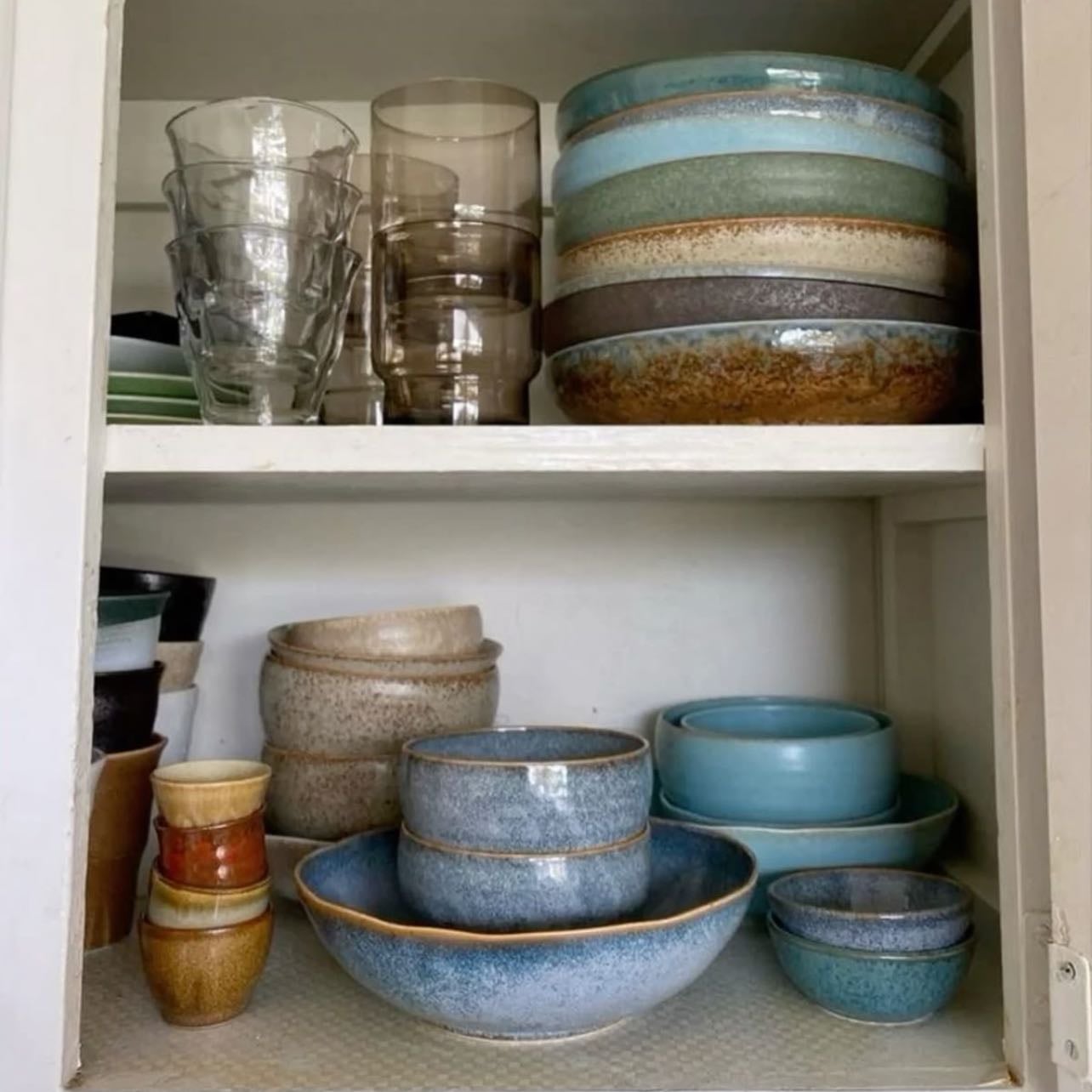 π€ - pretty ceramic bowls and plates